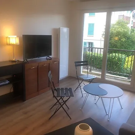 Apartment Renove Avec Grand Balcon, Centre-ville, Proche - Fr-1-712-83 *