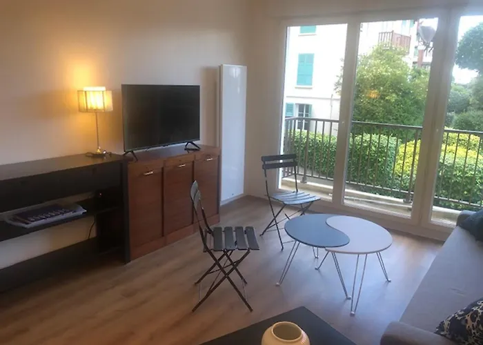 Apartman Refait A Neuf Proche Et Centre-ville - Fr-1-712-83 *